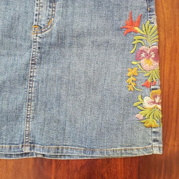 💐 Vintage Y2K Embroidered Denim Mini Skirt Floral Bird Jean Skirt SMALL - Picture 5 of 14
